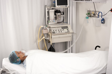 Beautiful patient receives anaesthetic