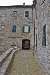 Fototapeta na wymiar Castelli di Piticchio, Arcevia, Strade e Case