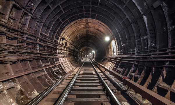 Tunnel subway