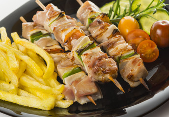 Brochetas con patatas