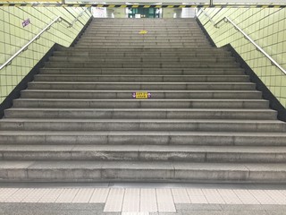 지하철 계단