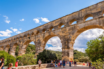 Beroemd Romeins aquaduct, Pont du Gard, in de buurt van Avignon, Gard, Occitanie, Frankrijk