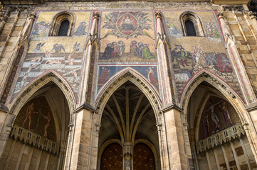 Fototapeta na wymiar St. Vitus Cathedral in Prague, Czech Republic