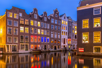 Obraz premium Canal houses at twilight Amsterdam