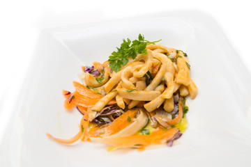 Calamari in salsa e verdure