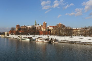 Cracow | castle | winter | river