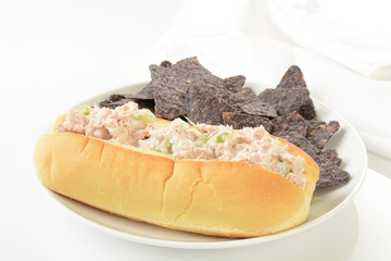 Tuna sandwich with corn chips