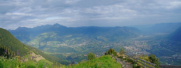 Fototapeta na wymiar Landschaft in Südtirol, Italien
