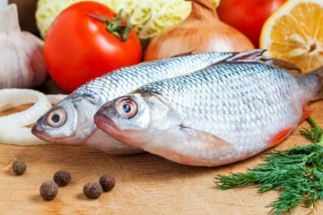 Raw fish and vegetables