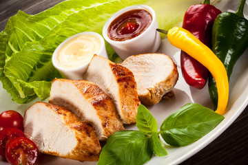 Roast chicken fillet and vegetables