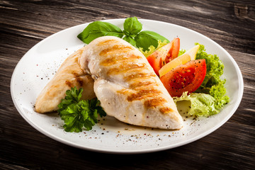 Roast chicken fillet and vegetables