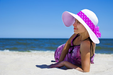 pregnant woman on the beach