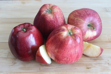 Red apples