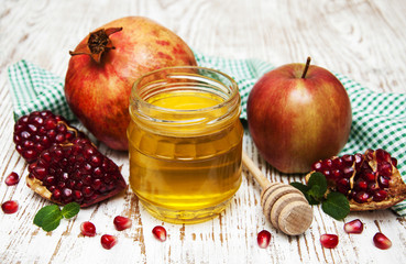 honey  apple and pomegranate
