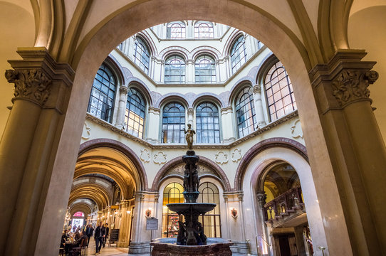 Freyung Gallery in Vienna, Austria