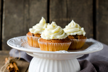 Cupcakes with cream cheese