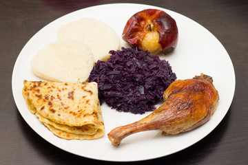 Roasted duck with red cabbage