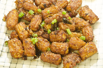 crispy sesami seed coated babycorn