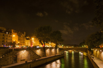 Naklejka na ściany i meble Parigi by night