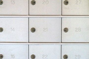 numbered locked metal mailboxes