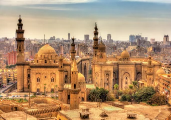 Fotobehang Egypte Gezicht op de moskeeën van Sultan Hassan en Al-Rifai in Caïro - Egy