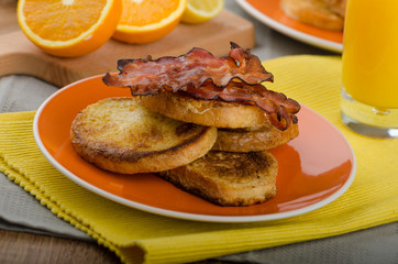 French toast with bacon and fresh juice