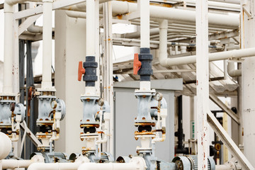 Water pump for DI water tank