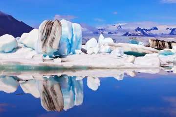 Papier Peint photo Glaciers Les icebergs se reflètent dans l& 39 eau