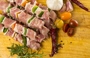 Pinchos de pollo y especias