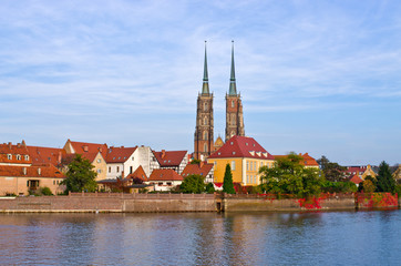 Obraz premium View on Ostrow Tumski in Wroclaw, Poland