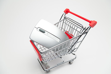 maus in einkaufswagen