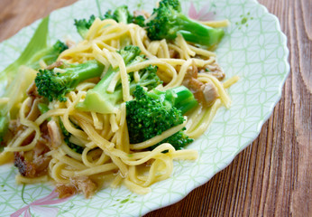 Crunchy Broccoli Salad