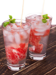 Grapefruit and Mint Mojito