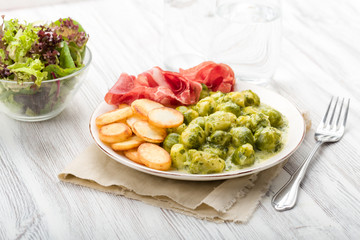 Rosenkohl mit Bratkartoffeln