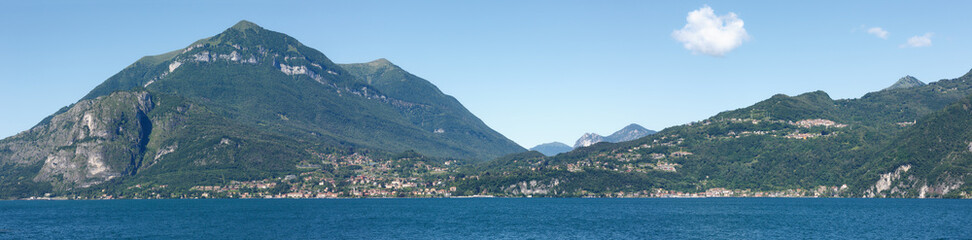 Fototapeta na wymiar Lake Como (Italy) view from ship