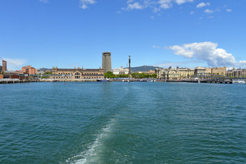 Obraz premium Panorama des Hafen von Barcelona
