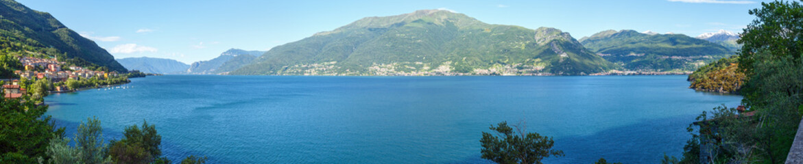 Fototapeta na wymiar Lake Como (Italy) summer panorama.