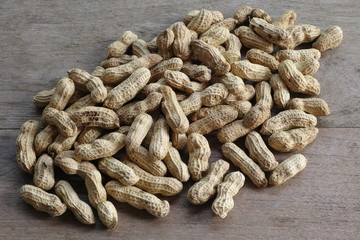 Boiled Peanuts on wood background