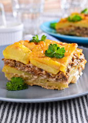 Graten potatoes and minced meat