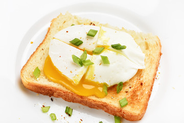 Poached egg on toast