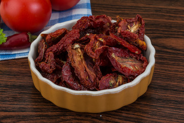 Dried tomtoes