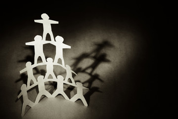Human pyramid team support
