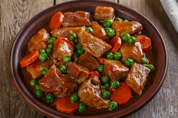beef stew with peas and carrots
