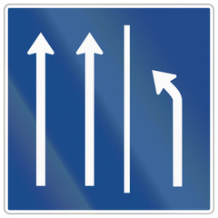 German traffic sign: Prepare to clear shoulder