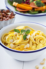 Vegan curry pasta with tofu