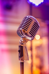 Retro microphone