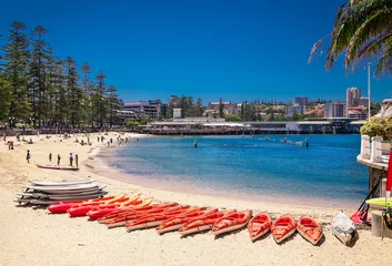 Crédence de cuisine en verre imprimé Australie People relaxing at  Manly beach in Sydney, Australia.