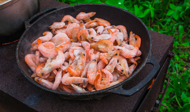 Cooking frozen shrimp in  frying pan