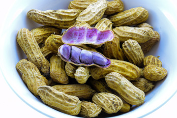 Boiled peanuts