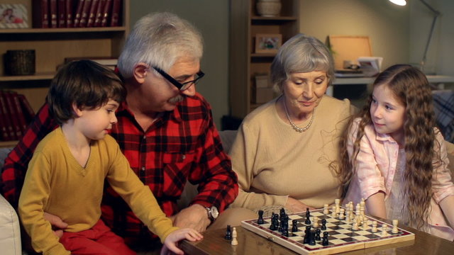 Foursome Chess Play
